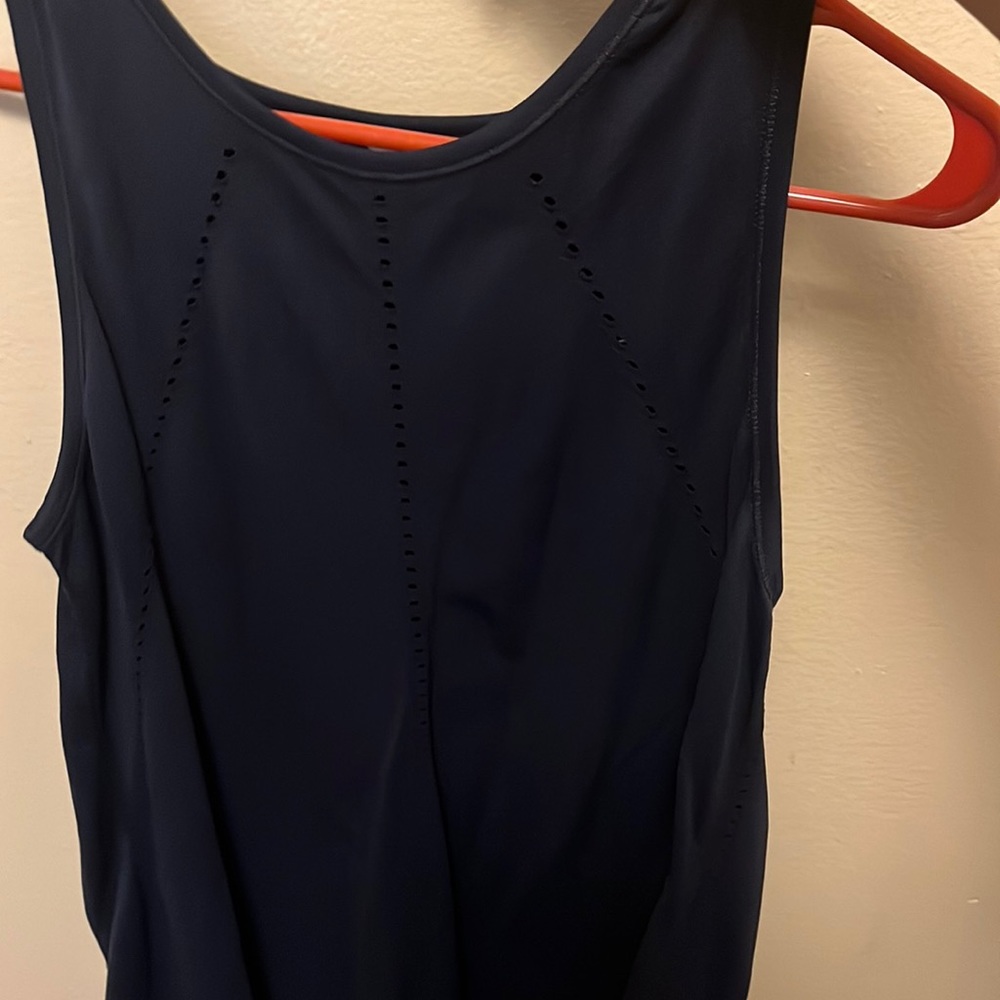 workout tank top